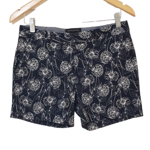 Banana Republic Pants - Banana Republic Women's Blue Floral Shors Tailored Print Size 0